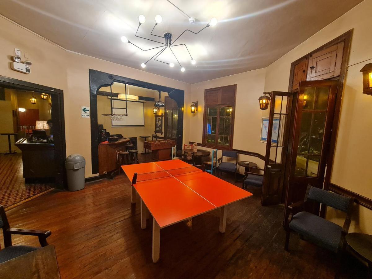 Flying Dog Hostel Lima